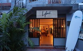 Hostel Layback Boutique Surf & Yoga Camp